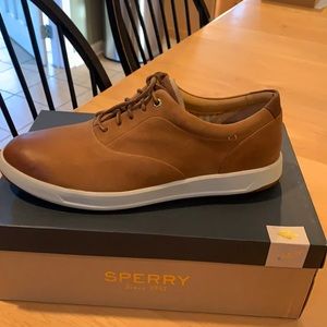 Sperry Gold Richfield CVO Tan